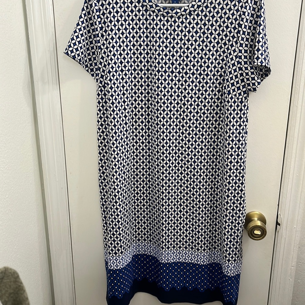 Apt 9 short sleeve dress colors black blue white